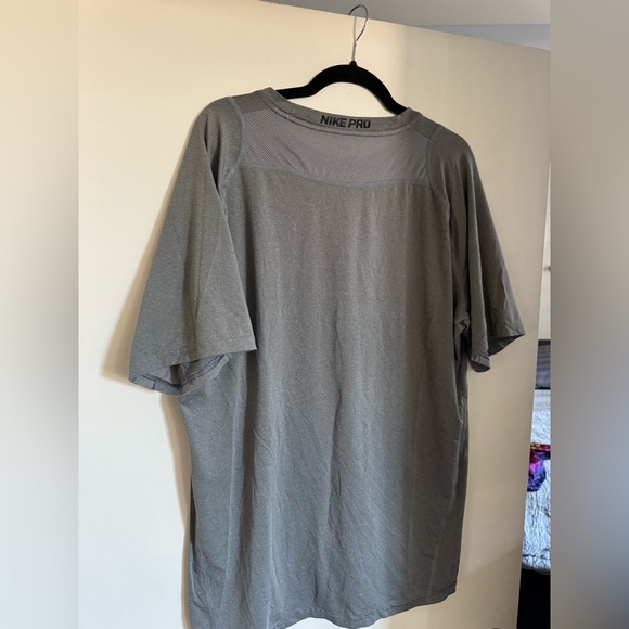 Nike Pro Dri Fit shirt - Picture 2 of 3